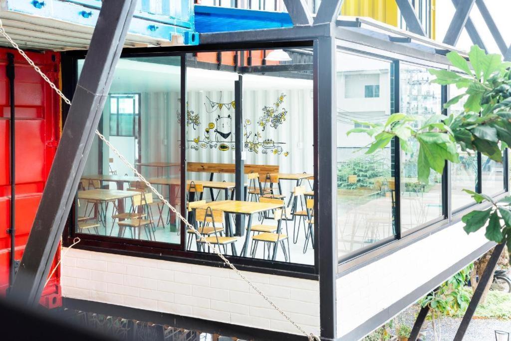 Qbix Hotel Кхон Каен Екстериор снимка