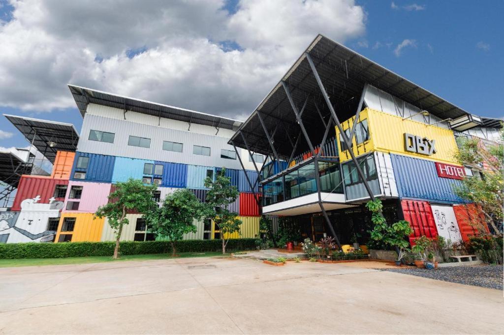 Qbix Hotel Кхон Каен Екстериор снимка