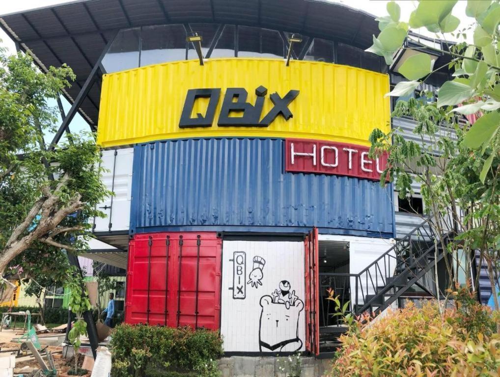 Qbix Hotel Кхон Каен Екстериор снимка