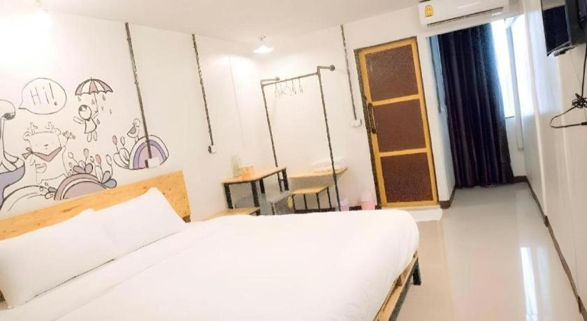 Qbix Hotel Кхон Каен Екстериор снимка