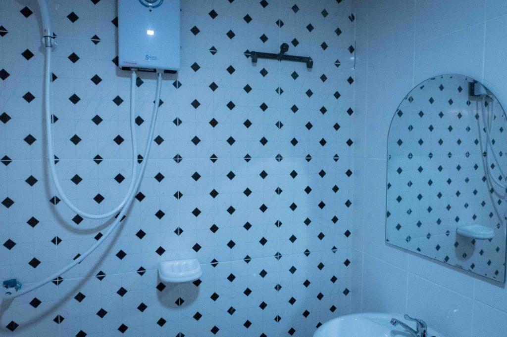 Qbix Hotel Кхон Каен Екстериор снимка